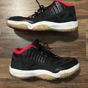 Jordan 11 IE